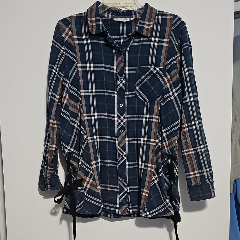 Given Kale Plaid Button-Up Shirt with Lace-Up Sides Sz Large 100 % Cotton Fall